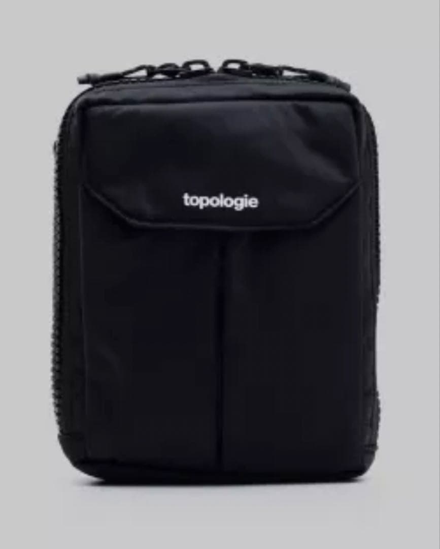 【タグ付き新品】topologie ブラック サコッシュ　8mmストラップ付