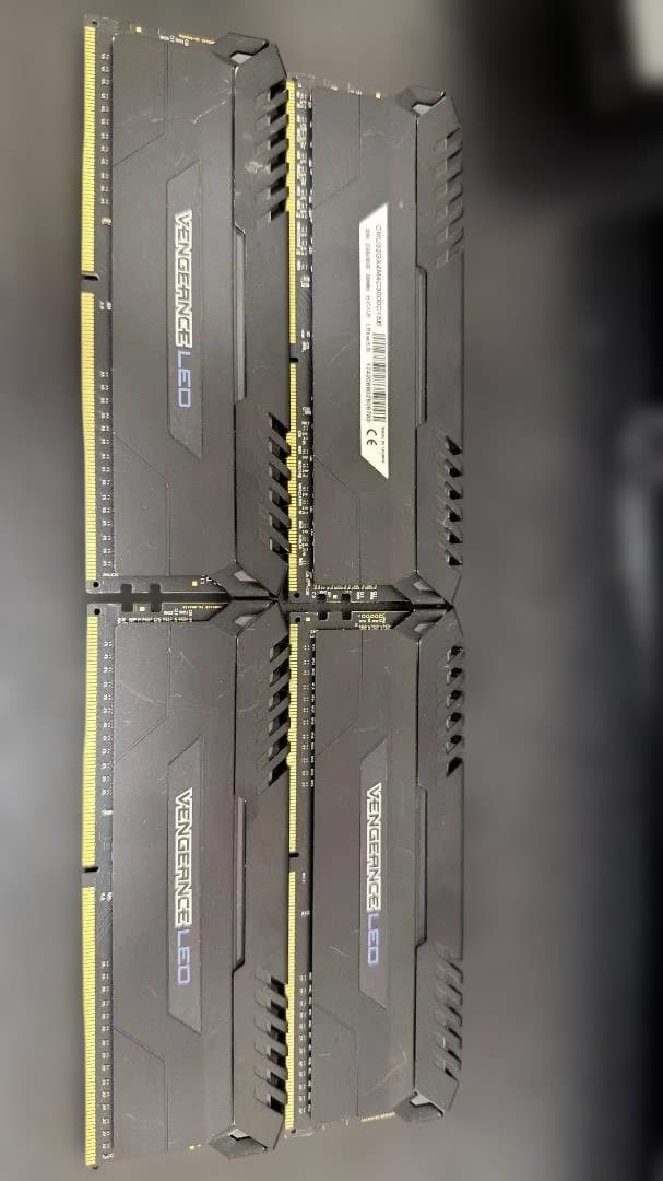 メモリー Corsair Vengeance Blue LED DDR4 3000MHz