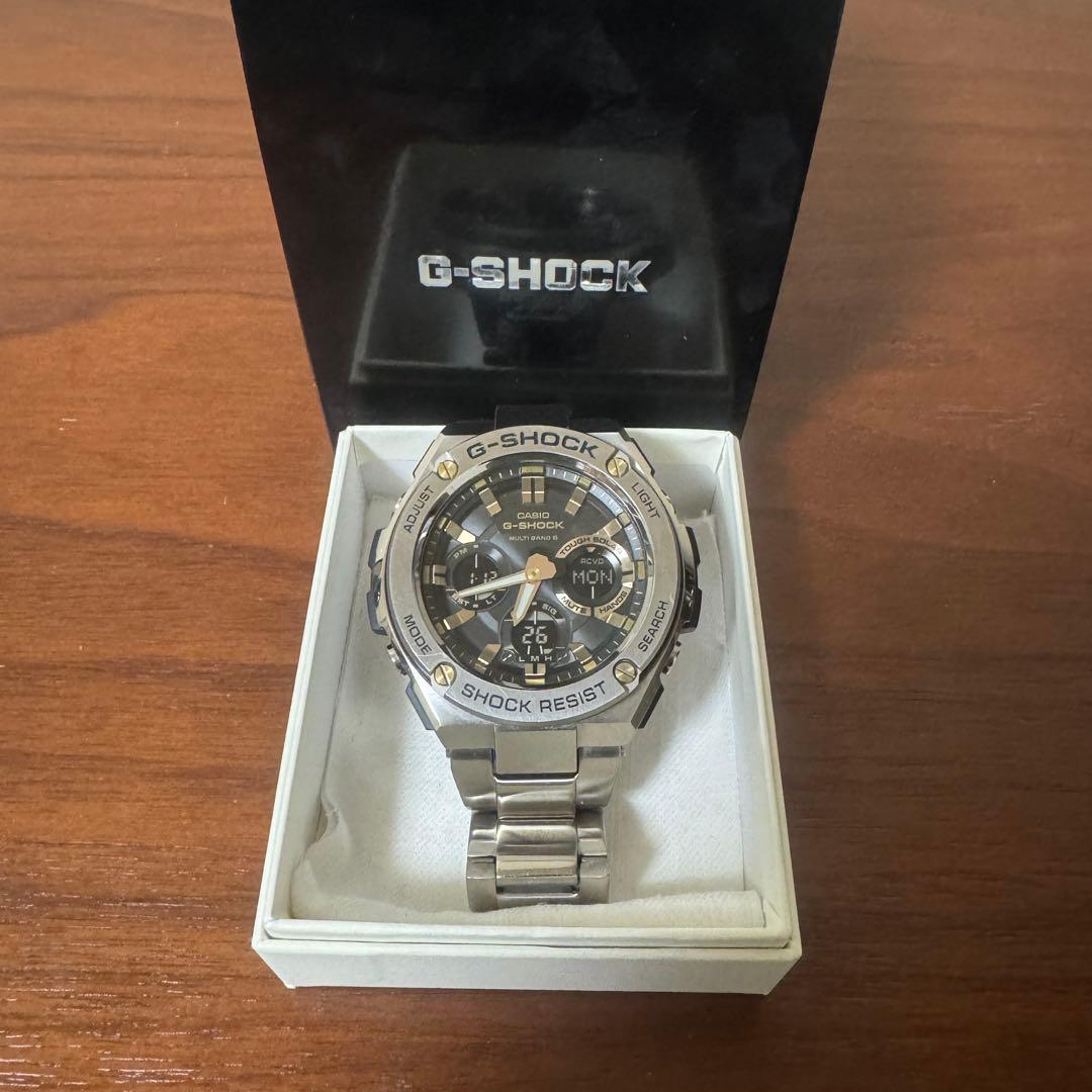 時計 G-SHOCK GST-W110D