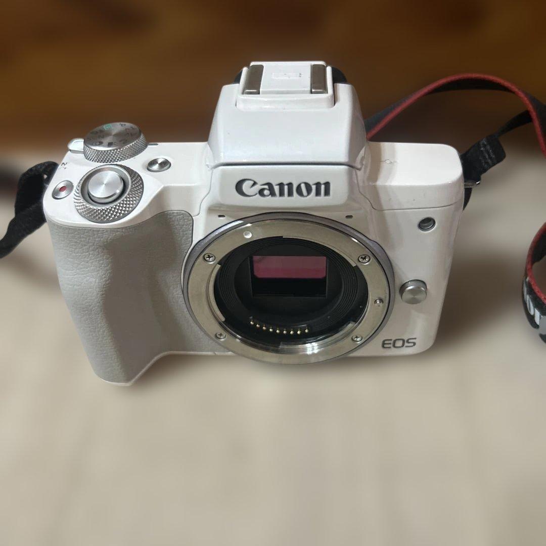 Canon ミラーレス一眼カメラ EOS Kiss M ホワイト　ボディ　動作良