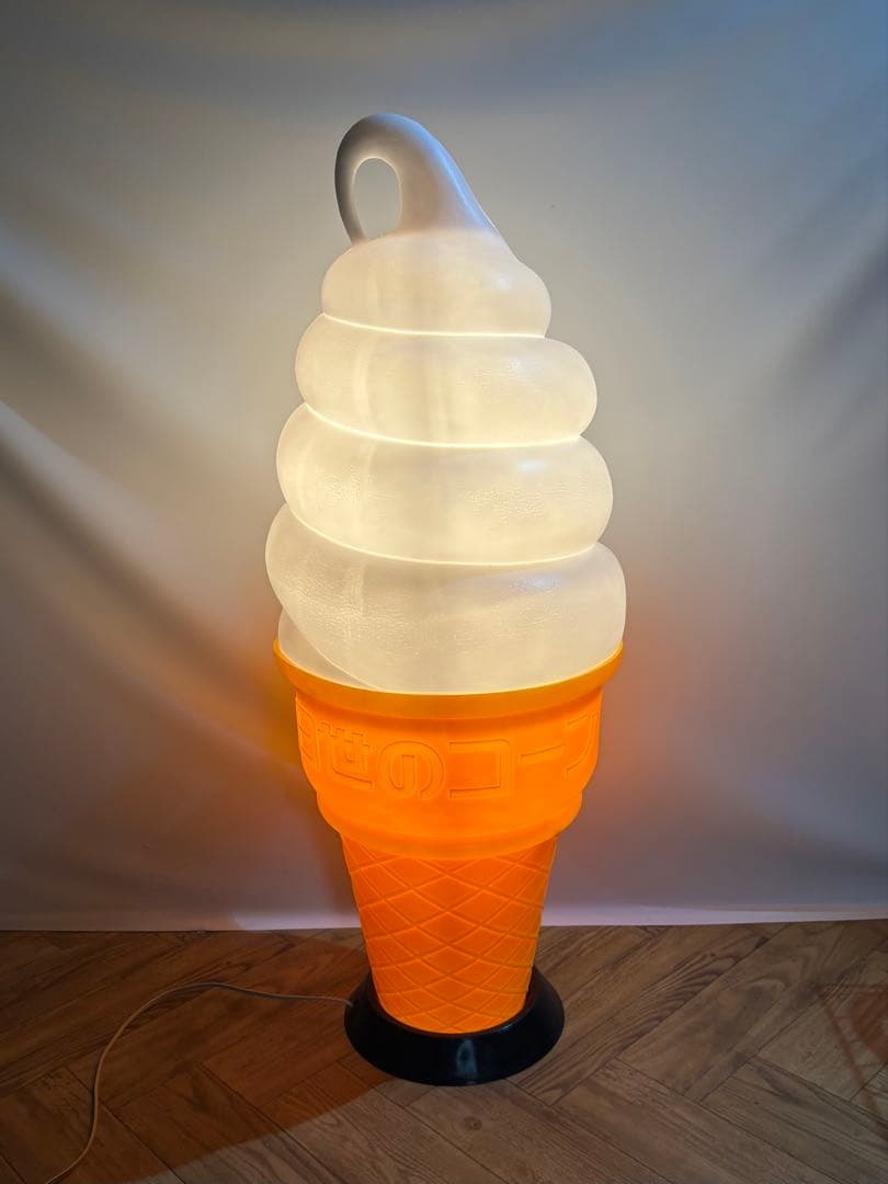 ◆未使用◆点灯確認済◆日世のコーン　ソフトクリームディスプレイ　照明　看板