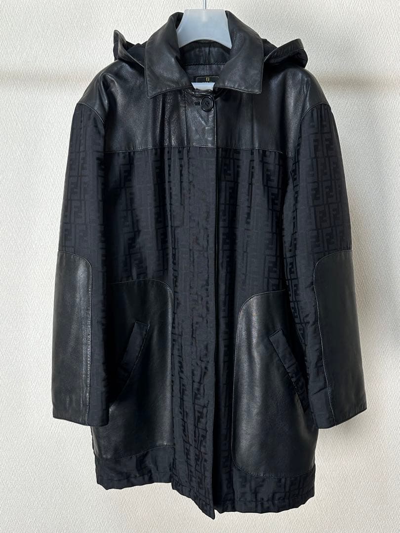 FENDI フェンディ レザー切り替えズッカ総柄 ナイロンコート フード