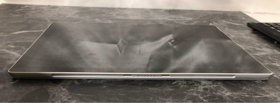 Microsoftノートパソコン 日本語キーボード付き 256GB 898