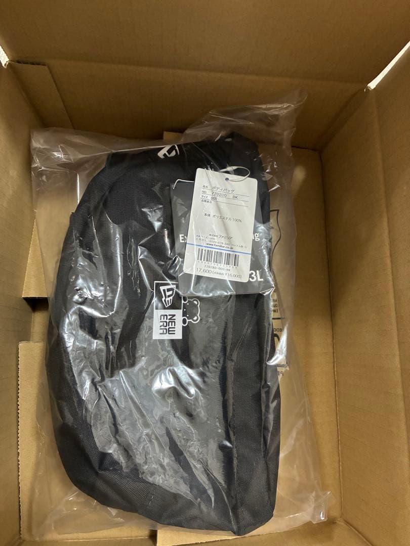 ニューエラ familiar ボディバッグ　即日発送可 ショルダー