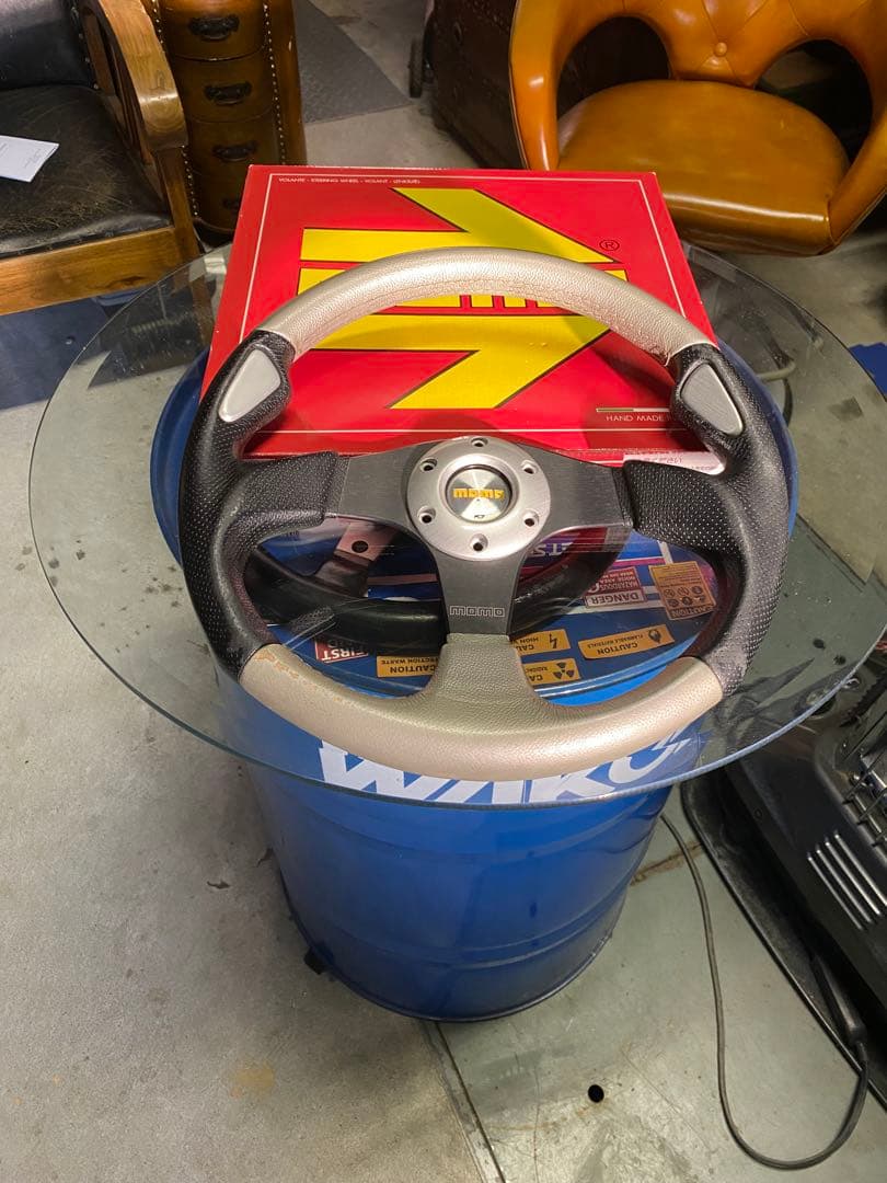 momo スポーツステアリング