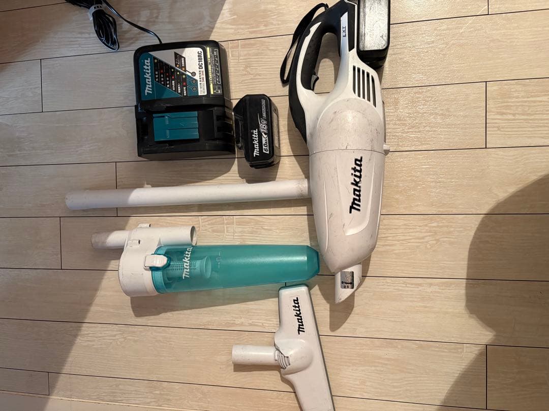 Makita コードレス掃除機 DC18RC