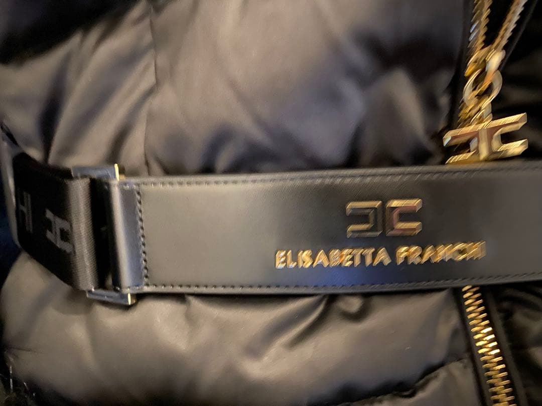 【美品】エリザベッタ・フランキ、デザイン、ダウンコート、定価15万円