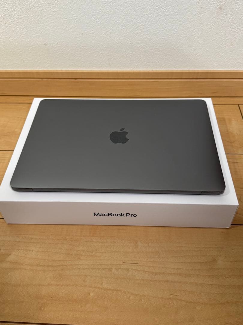 MacBook Pro 13インチ　16GB SSD 1TB スペースグレー