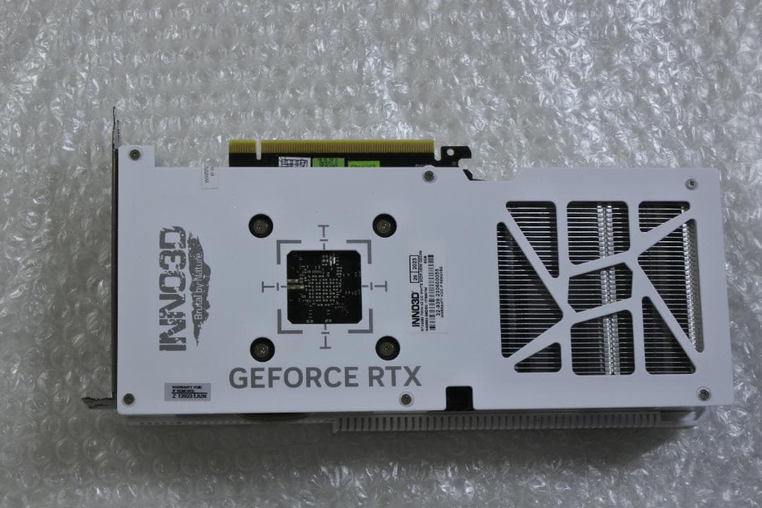 グラフィックボード・グラボ・ビデオカード INNO3D RTX 4060 TWIN X2 OC