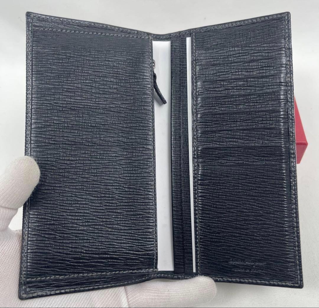 Ferragamo 黒 レザー 長財布 未使用