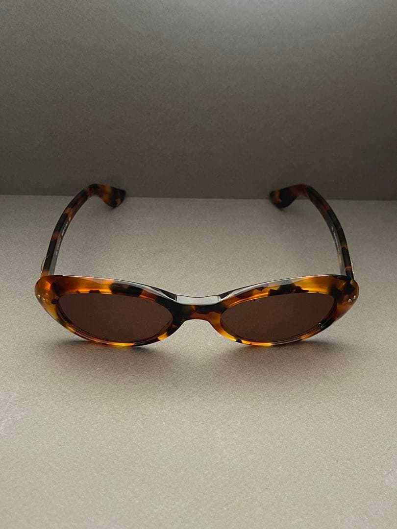 gucciべっ甲柄オーバル型サングラス