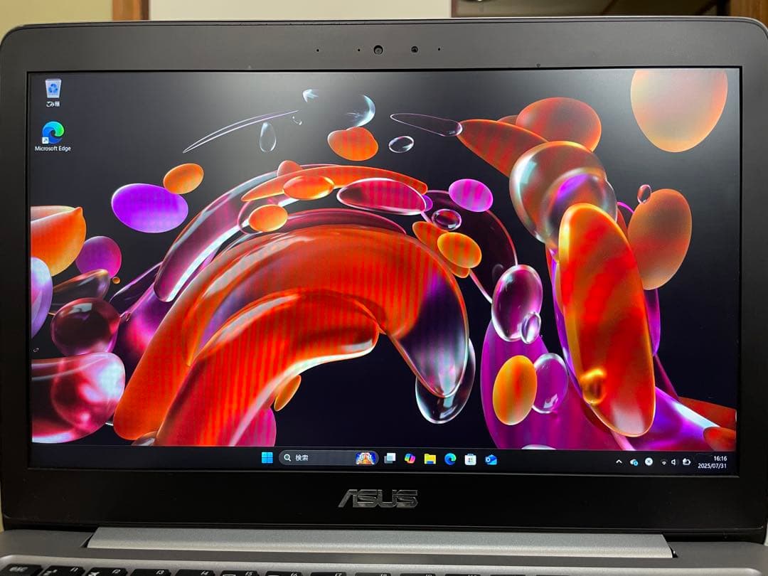 ASUS ZenBook i5 7200U メモリ8GBモデル 中古品