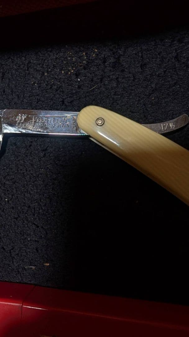 J.A. Henckels 直剃り用カミソリ ケース付きヘンケルゾーリンゲン