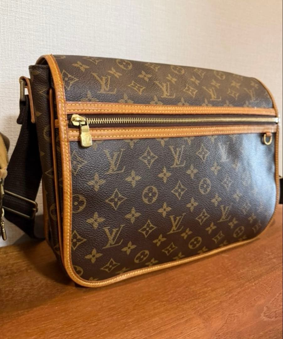 LV ルイヴィトン モノグラム アベス メッセンジャーバッグ