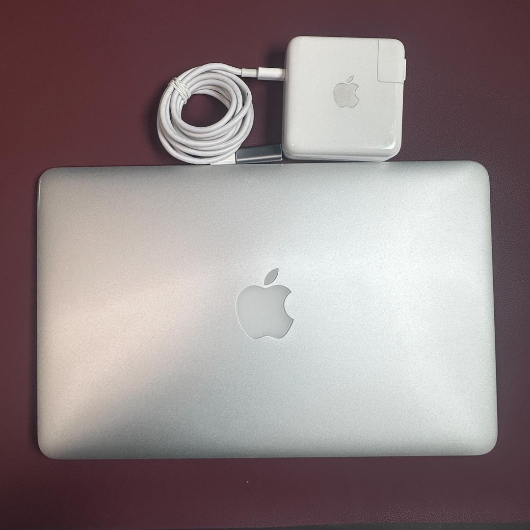 名機】Apple MacBook Air 11インチ A1465 Core i5