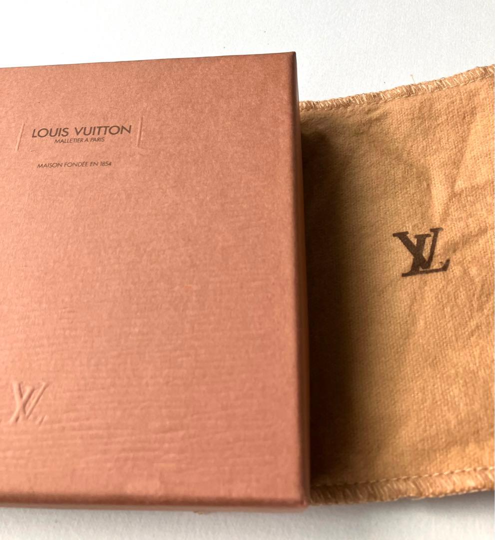 ルイヴィトン　ノマド　ケース