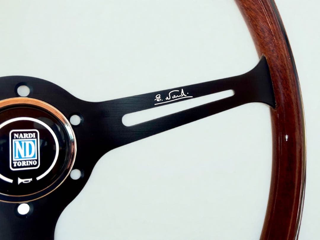 NARDI ステアリング クラシック ウッド&ブラックスポーク15インチ 社外