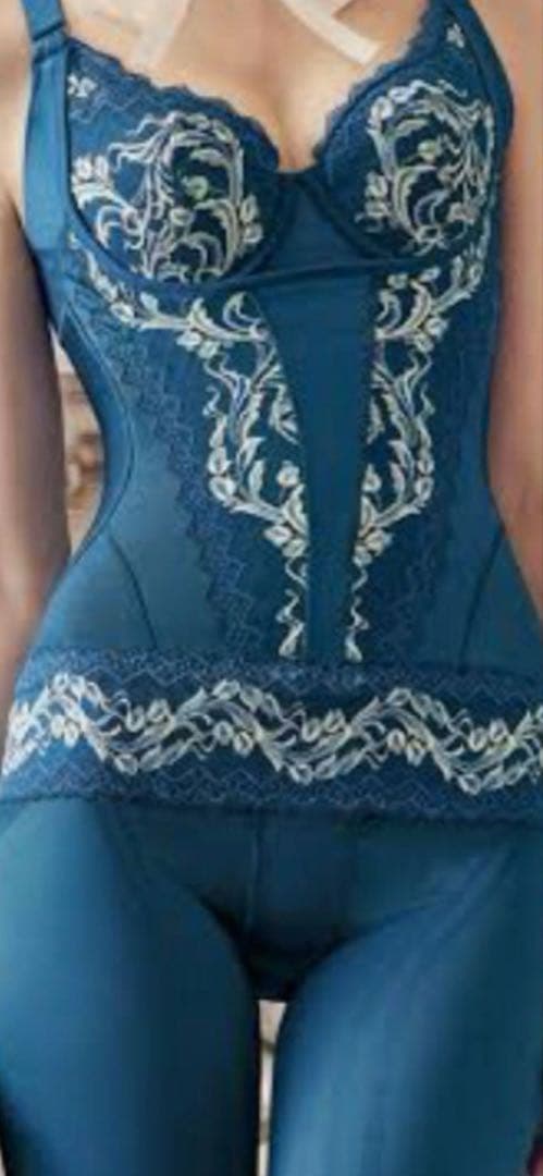 マルコ　リベルデーニュ　ボディシェイパー Ｃ８０ＬＬ　美品