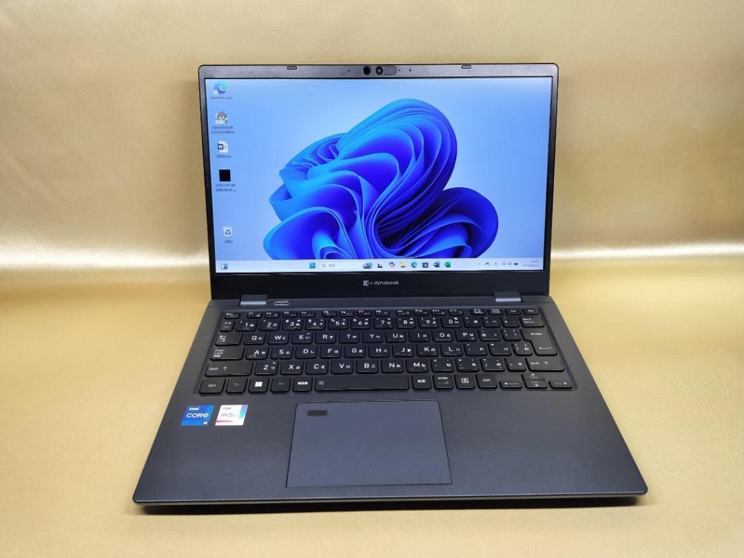 東芝　Dynabook G83/KW　高性能　2023年モデル(K-211)
