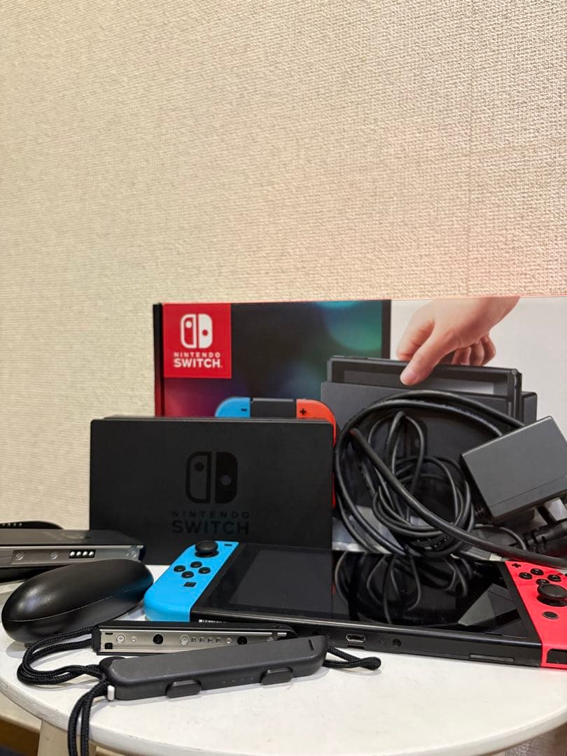 Nintendo Switch ネオンブルー/ネオンレッド 本体