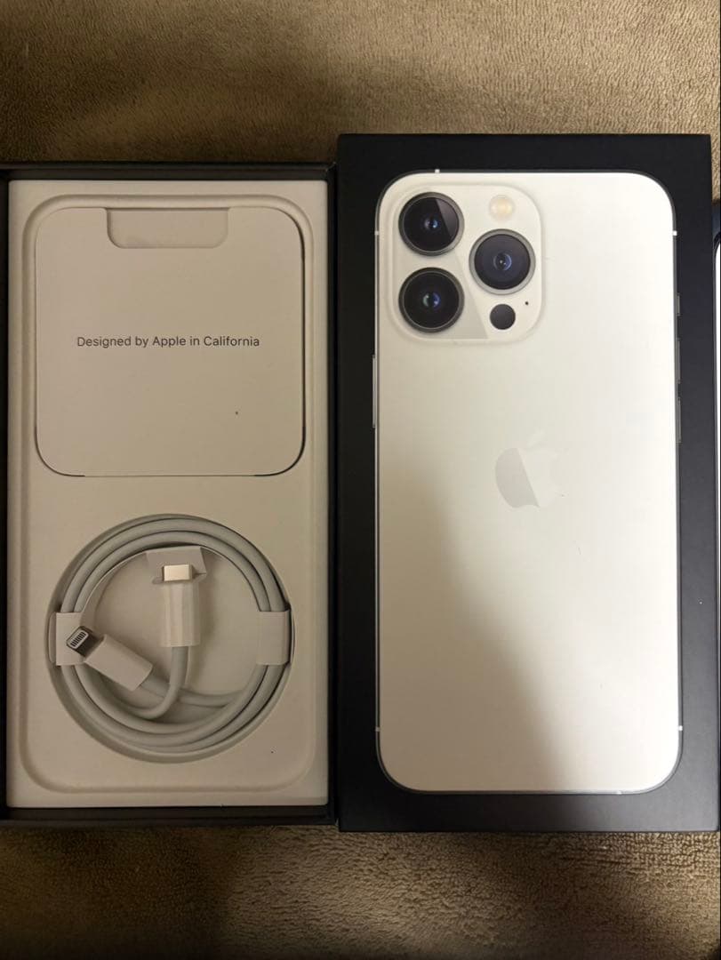 iPhone13pro 電池100%128GB ホワイトSIMフリーIFace付