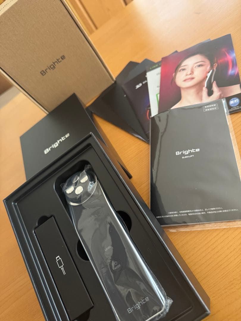 Brighte ブライト エレキリフト（美顔器）