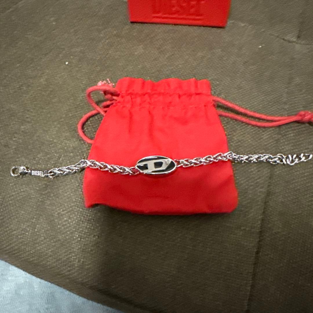 DIESEL　ディーゼル　チェーンブレスレット　シルバー　ロゴ　箱付き　保存袋