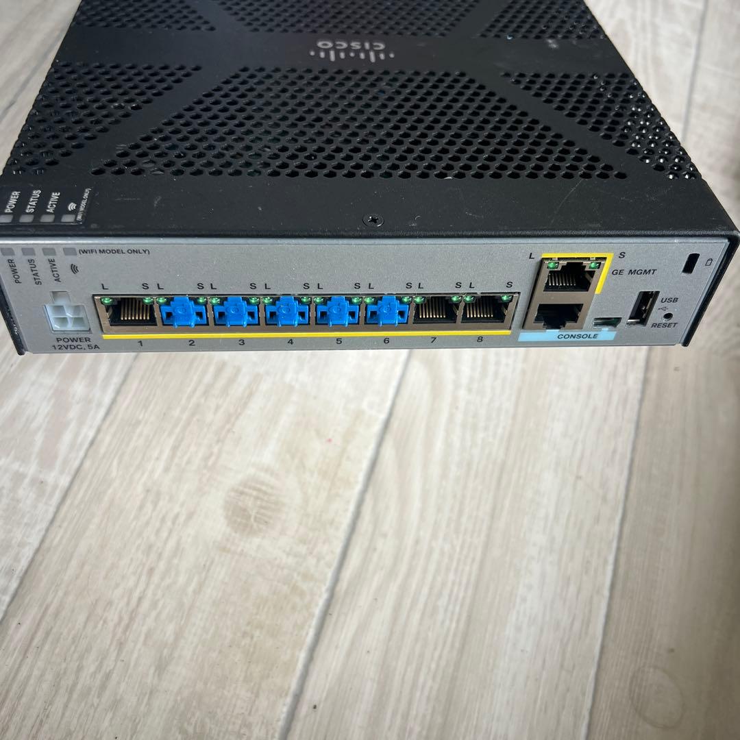 Cisco ASA5506-X 本体