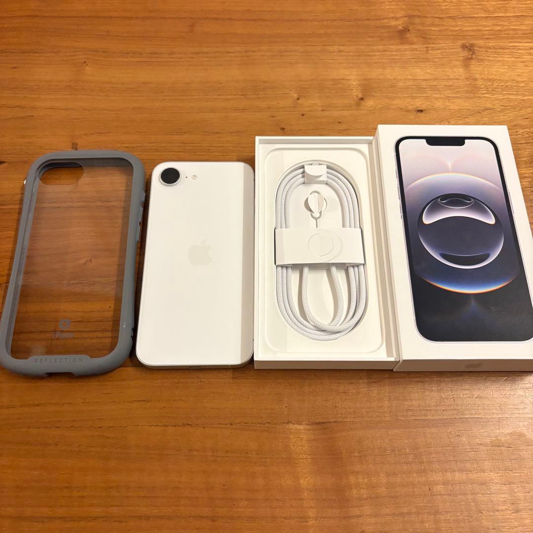 【ほぼ新品】iPhone16e 128G ホワイト