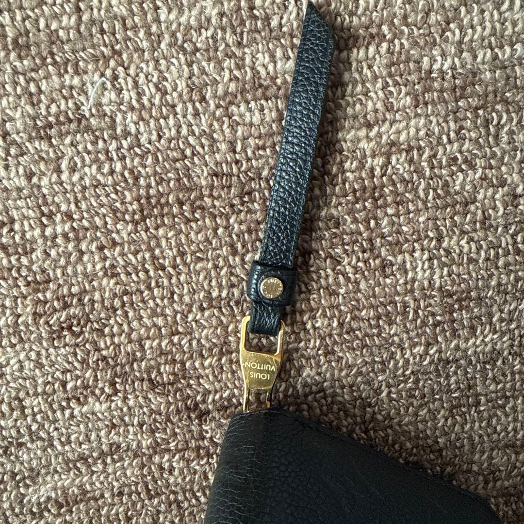 ［値下げ］[美品]ルイヴィトン　モノグラム　アンプラント　ジッピーウォレット　黒