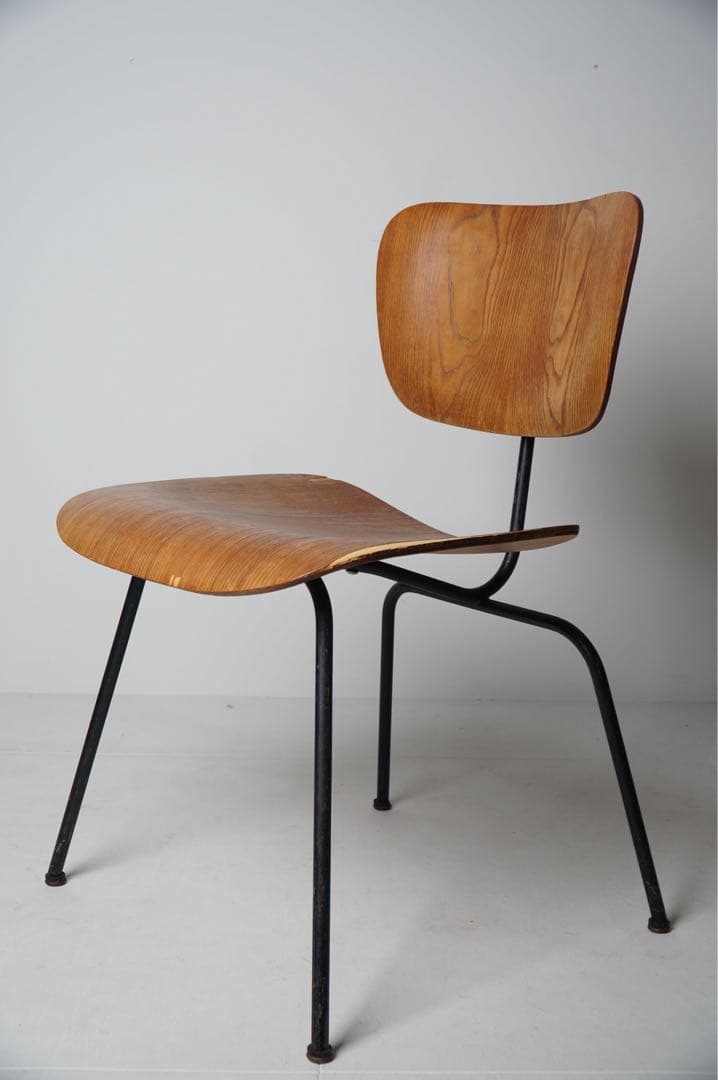 ハーマンミラー イームズ チェア EAMES