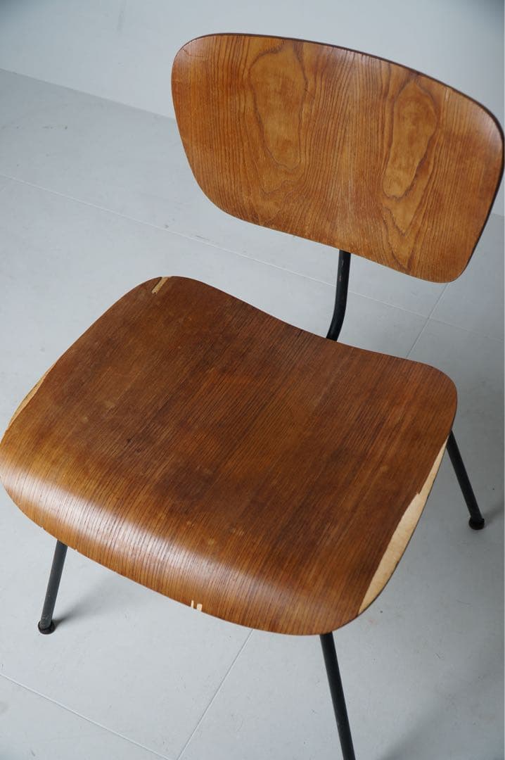 ハーマンミラー イームズ チェア EAMES