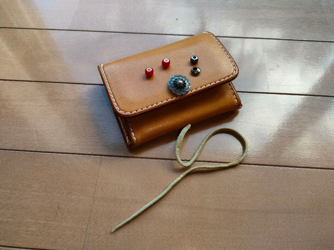 ゴローズ　カードケース　財布　鷲見太郎コンチョとビーズ