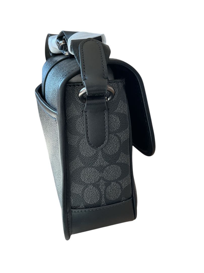 新品　COACH（コーチ ）メッセンジャーバッグ