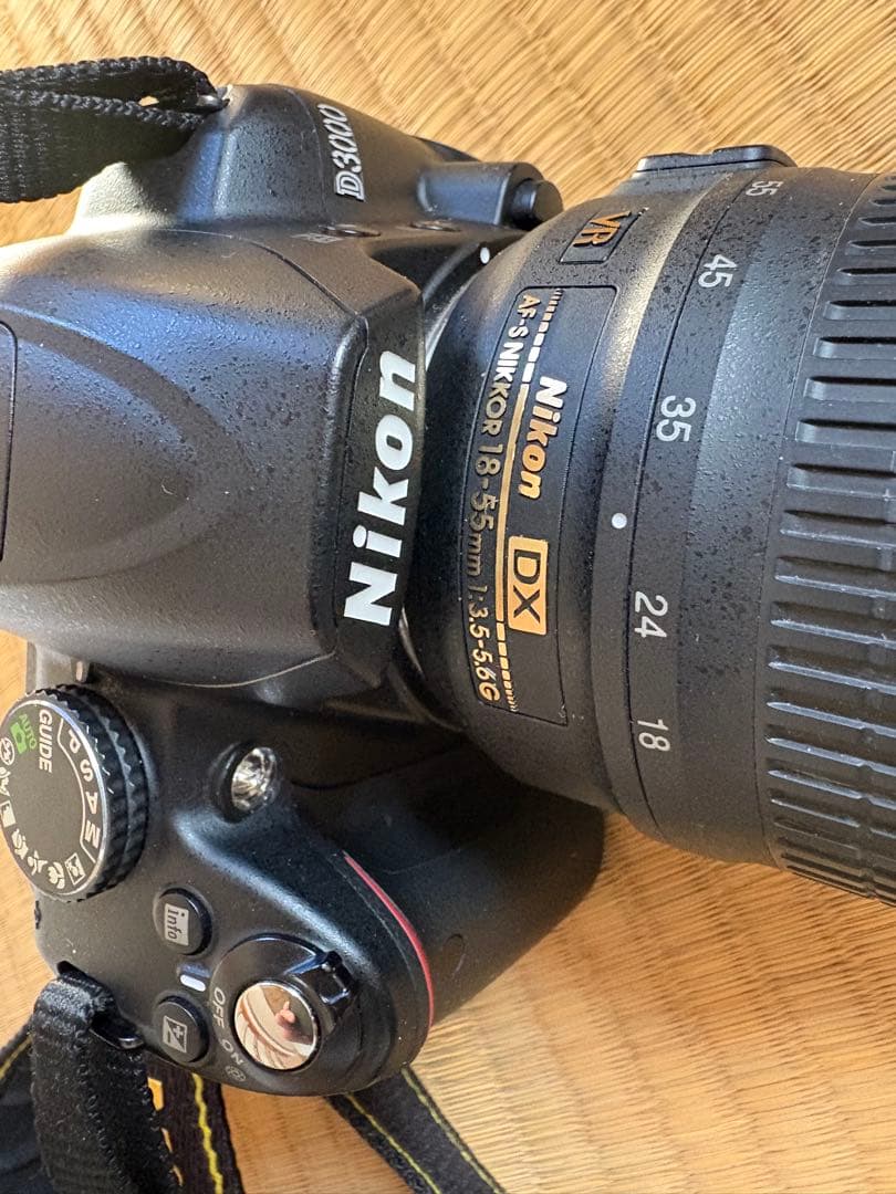 Nikon D3000 デジタル一眼レフカメラ　レンズ二個付き