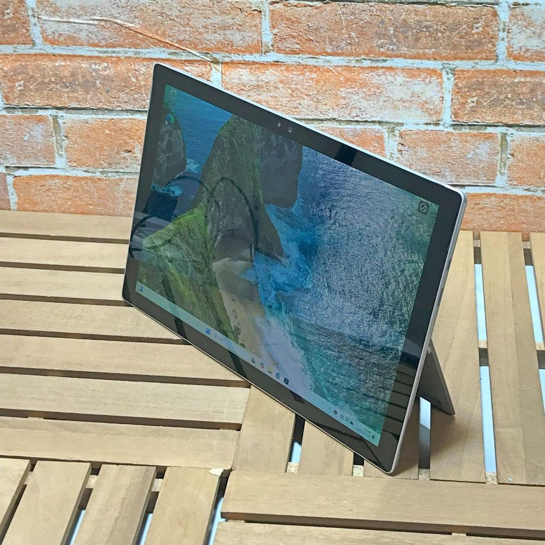 (2439)Surface Pro Core m3 128GB 充電126回♪