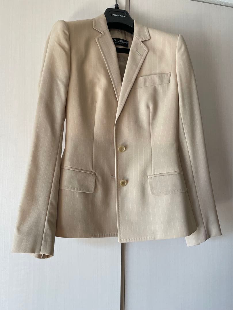 【新品　未使用】　ドルチェ&ガッパーナ　スーツ　ベージュ　サイズ38（M）