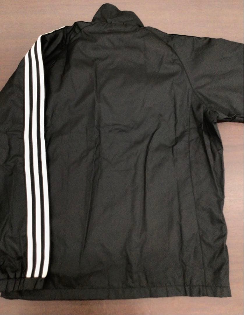 アディダス　adidas　ウインドブレーカー　Mサイズ　防寒着　長袖　ブラック