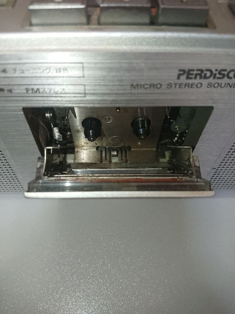 ジャンク品 日立 FM/AM ステレオカセットレコーダー TRK-4600M