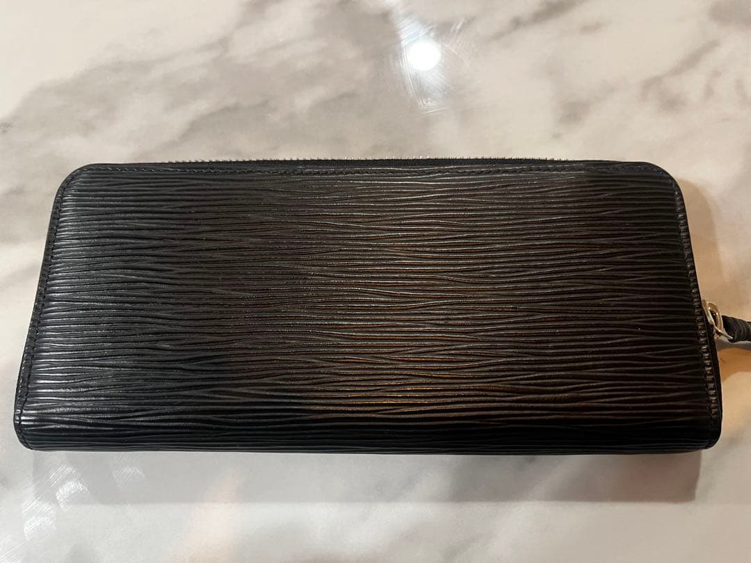 ルイヴィトン　長財布　エピ　ブラック