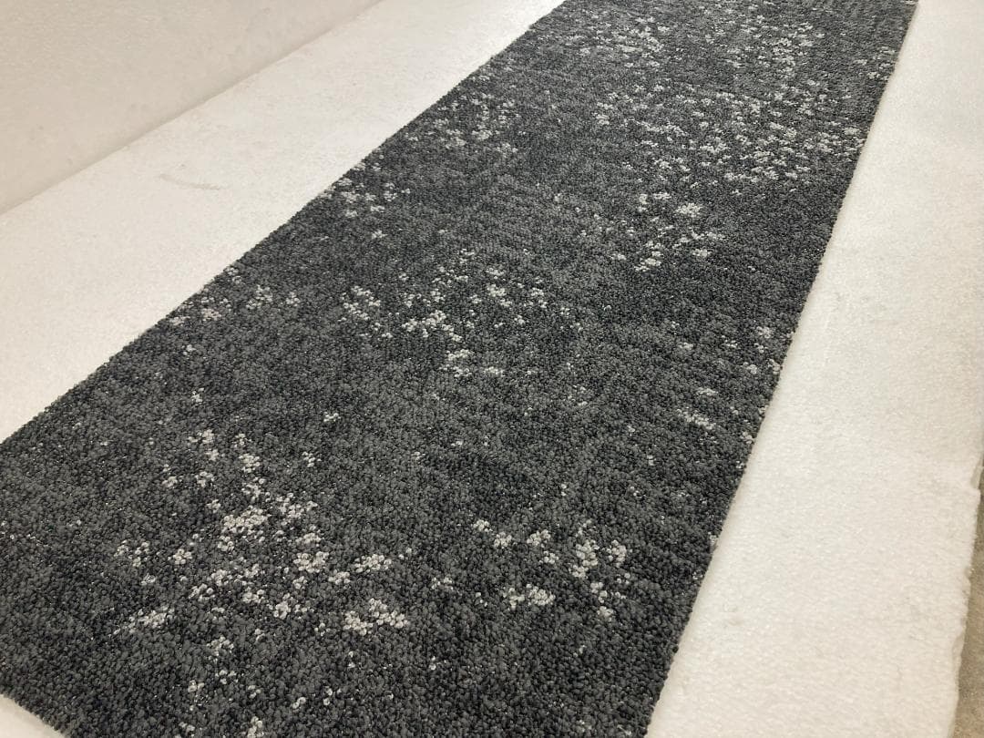 フルート　タイルカーペット　新品・未使用　国内メーカー　アウトレット