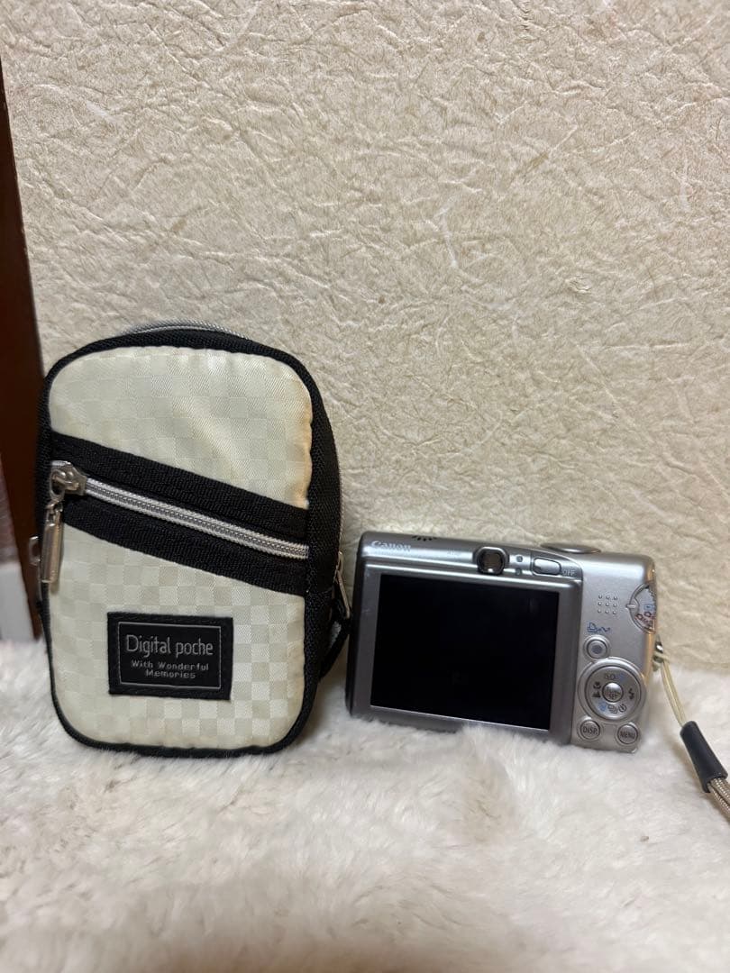 Canon IXY DIGITAL 810 IS シルバー