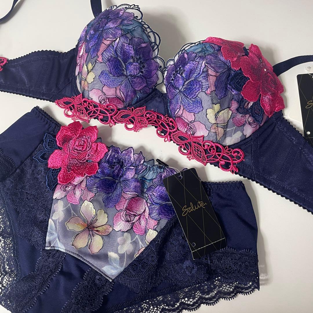 ワコール　サルート　63グループ　店舗限定商品D70M