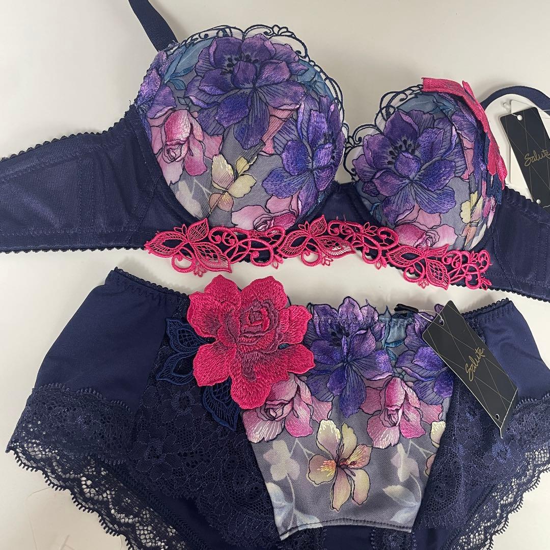 ワコール　サルート　63グループ　店舗限定商品D70M