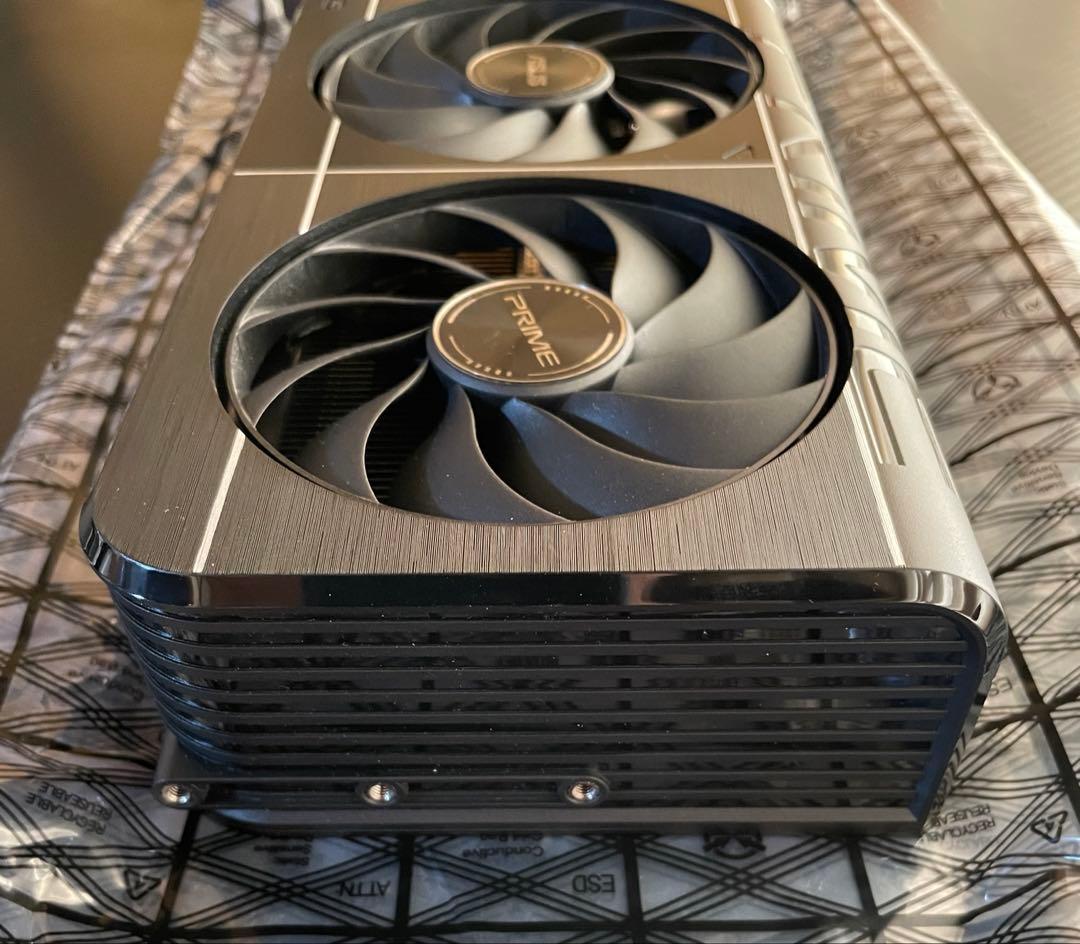 グラフィックボード・グラボ・ビデオカード ASUS Prime RX9070 16GB