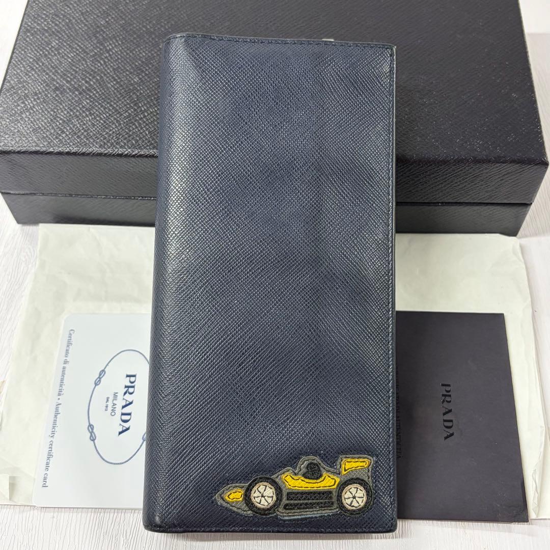 新品同様‼️ プラダ　PRADA 財布　二つ折り　長財布　サフィアーノ　車ワッペン