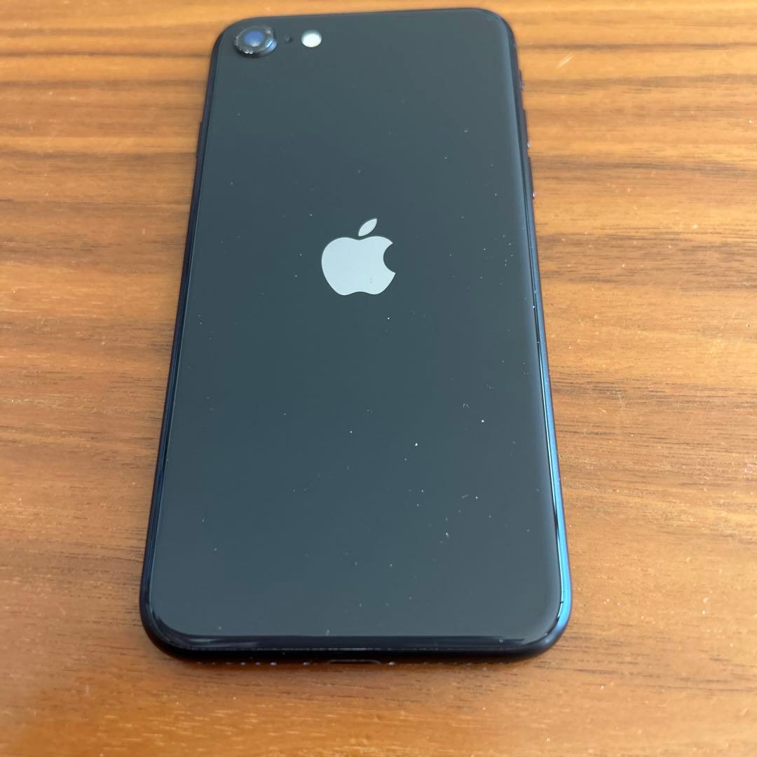 Apple iPhone SE (第2世代) 黒　64GB