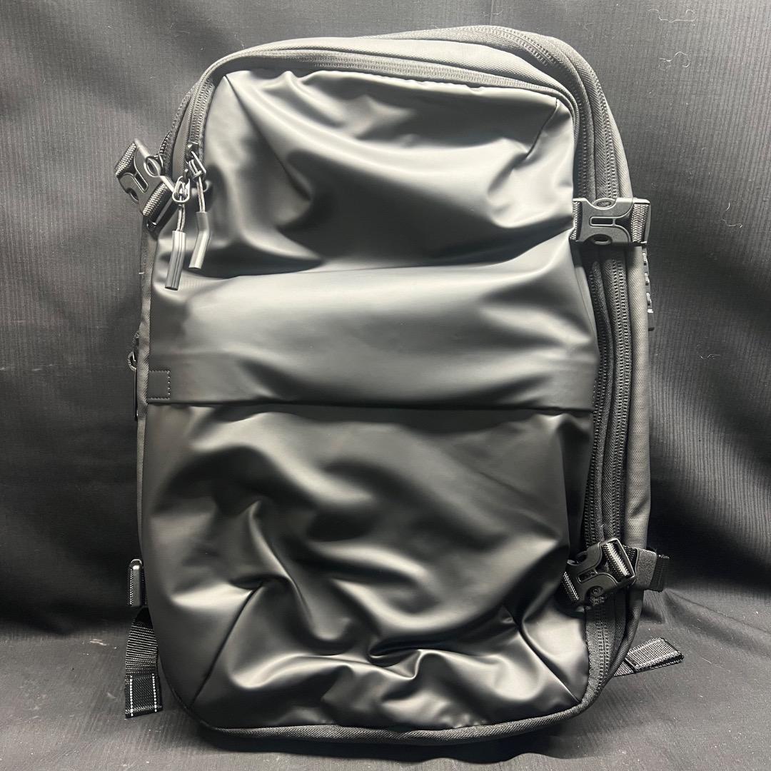 〇Of61 未使用 真空圧縮 バックパック トラベルバッグ