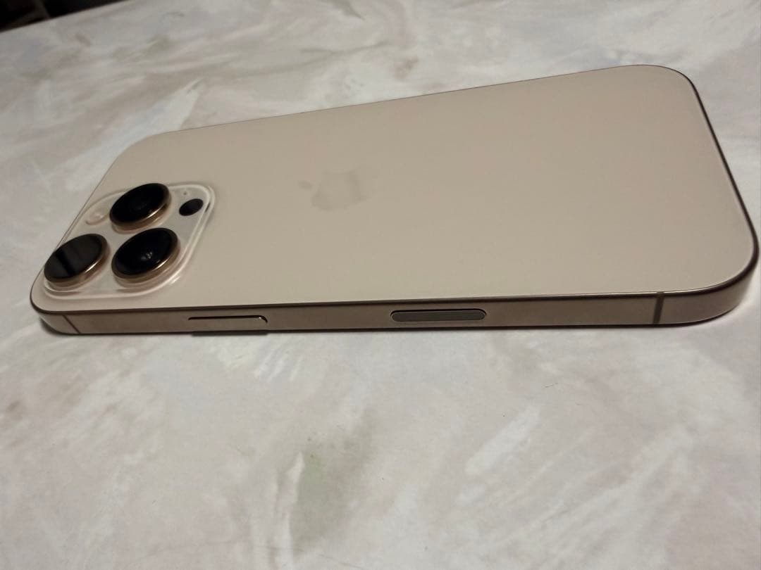 【おまけ多数】iPhone 16 Pro Desert Titanium 256