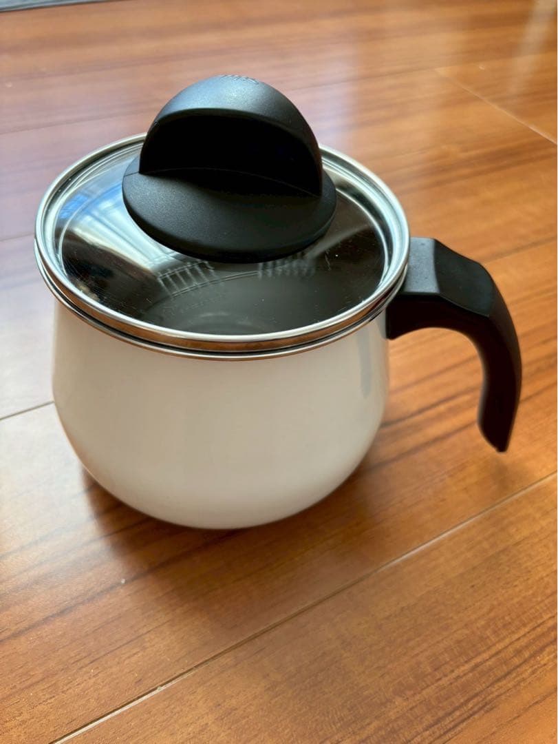 シリット　シラルガン　ミルクポット　ホワイト